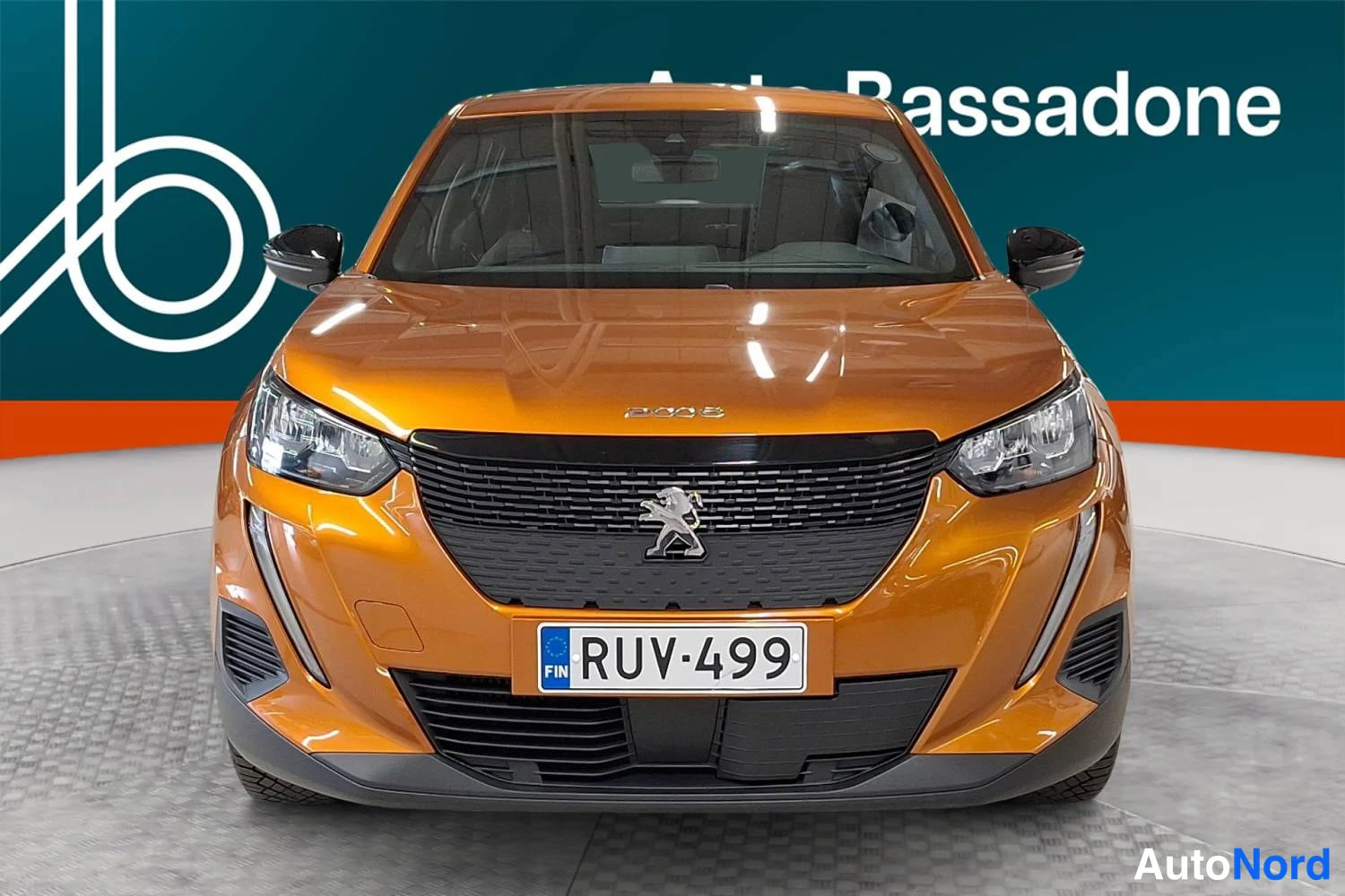 Oranssi Peugeot 2008 2023, edestä, kuva 5