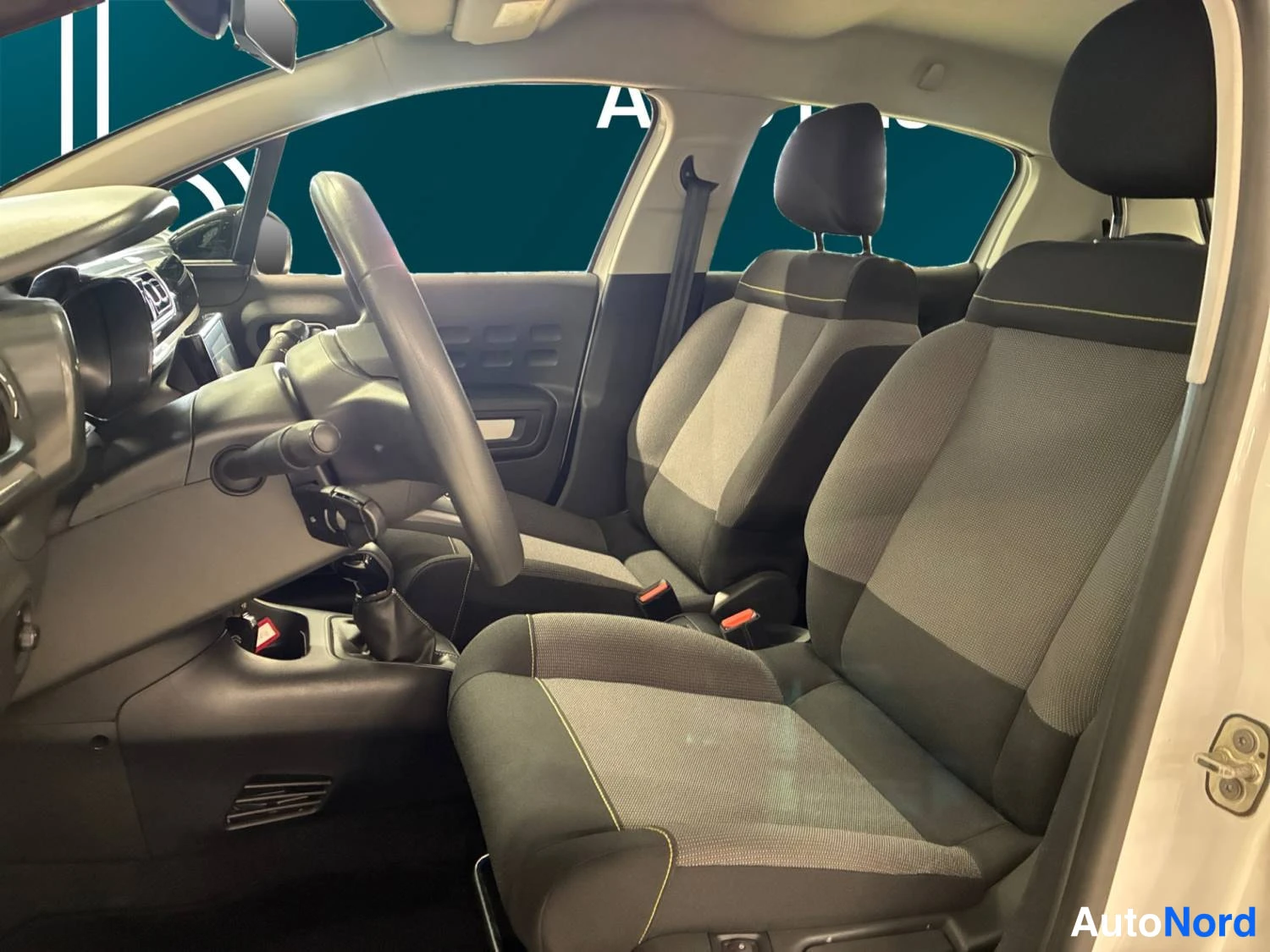 Valkoinen Citroen C3 2023, kuva 10