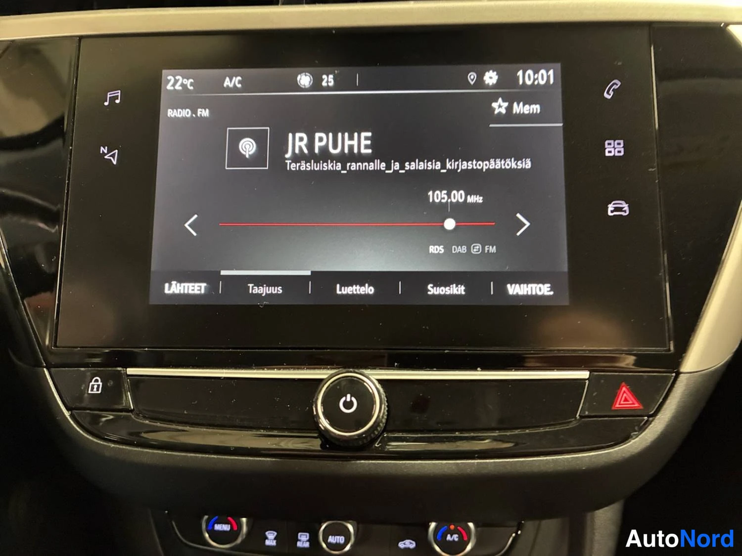 Punainen Opel Corsa-e 2023, kuva 24