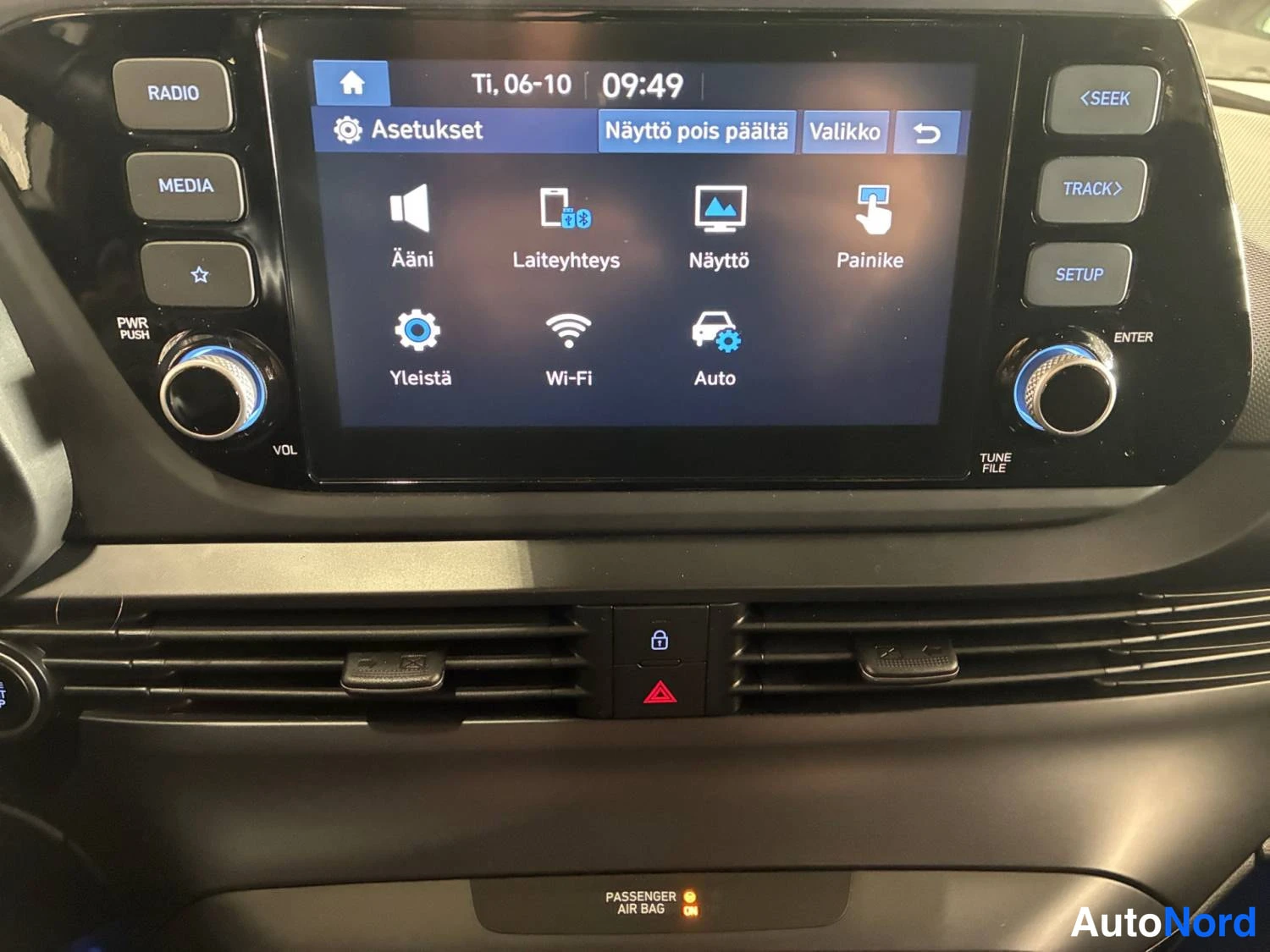 Valkoinen Hyundai Bayon 2023, kuva 18