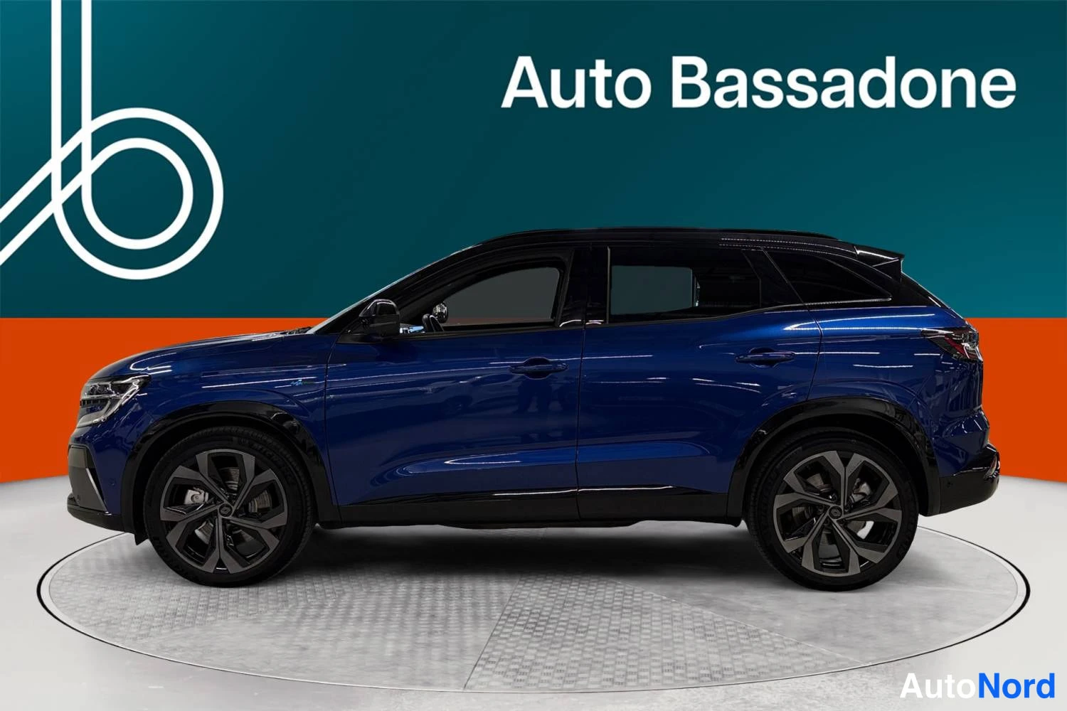 Sininen Renault Austral 2024, sivulta, kuva 4