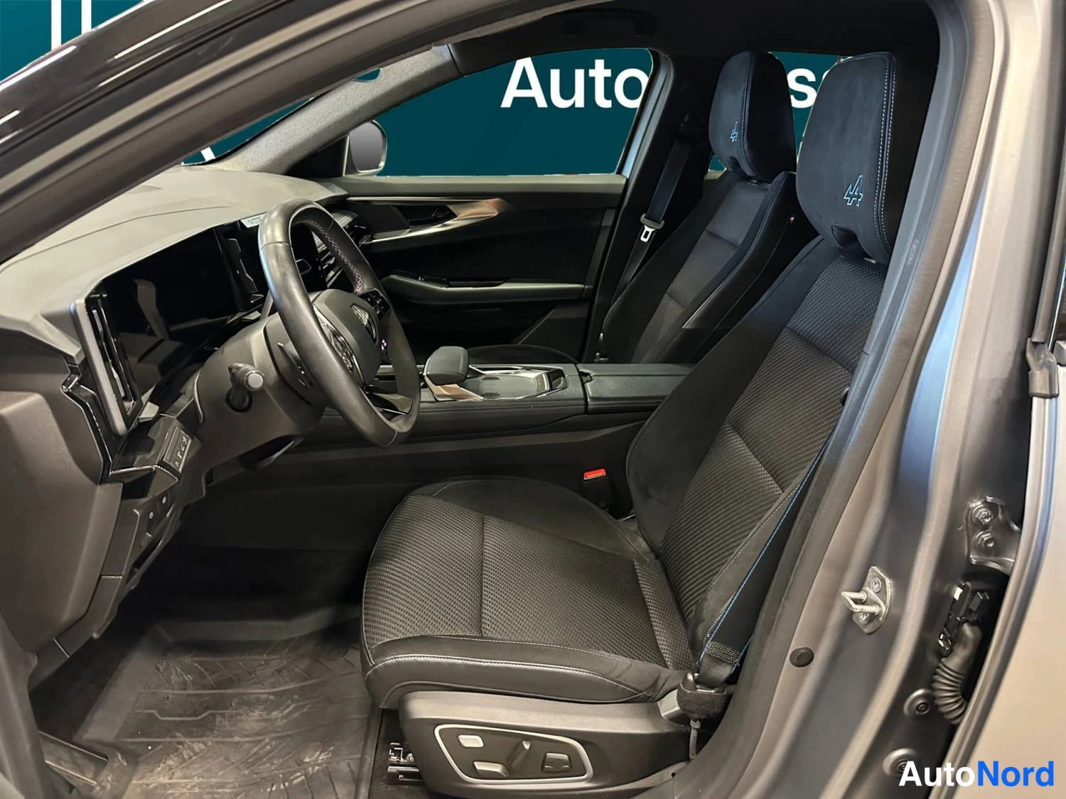 Harmaa Renault Austral 2024, kuva 9