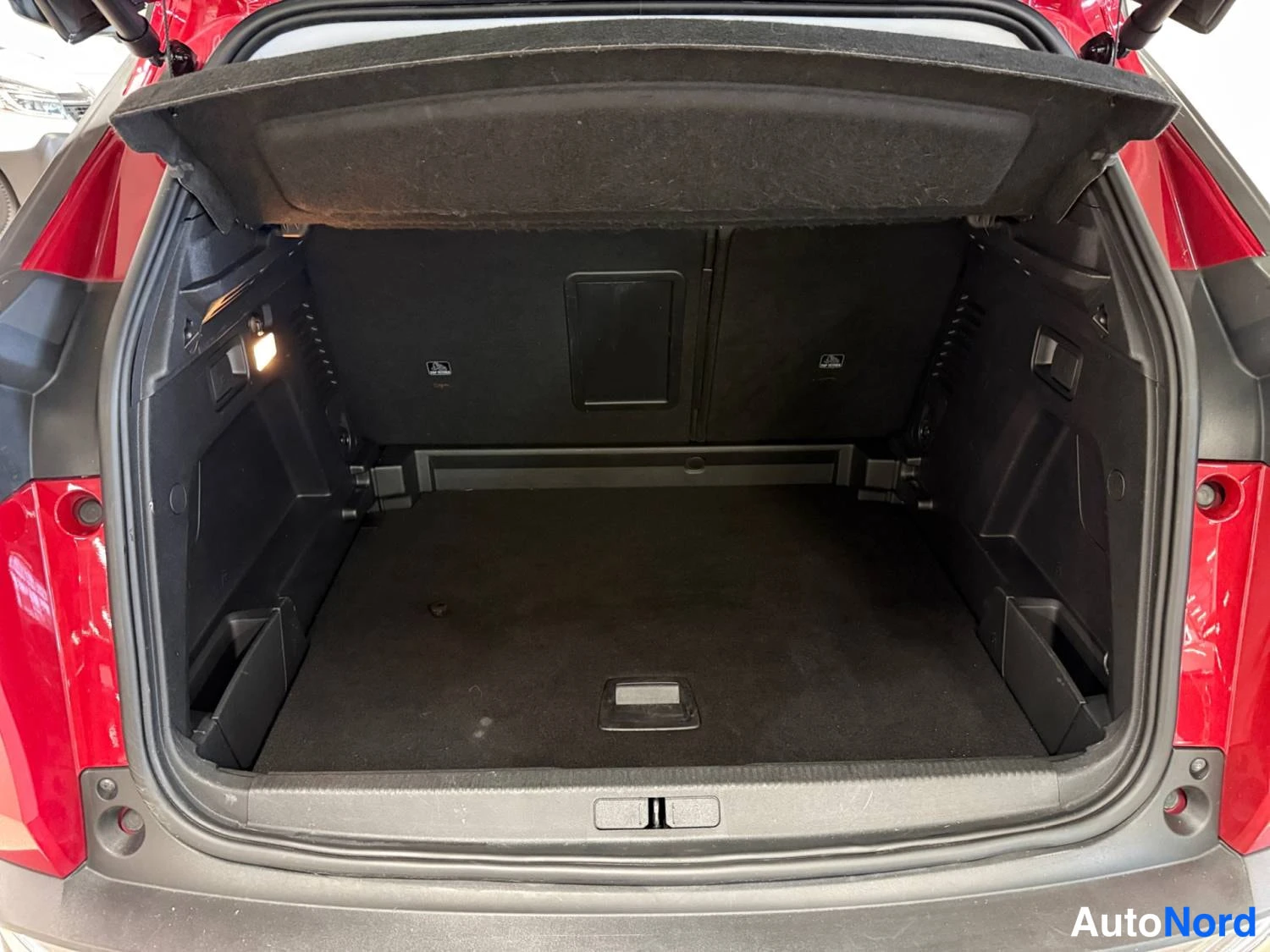 Punainen Peugeot 3008 2021, kuva 20