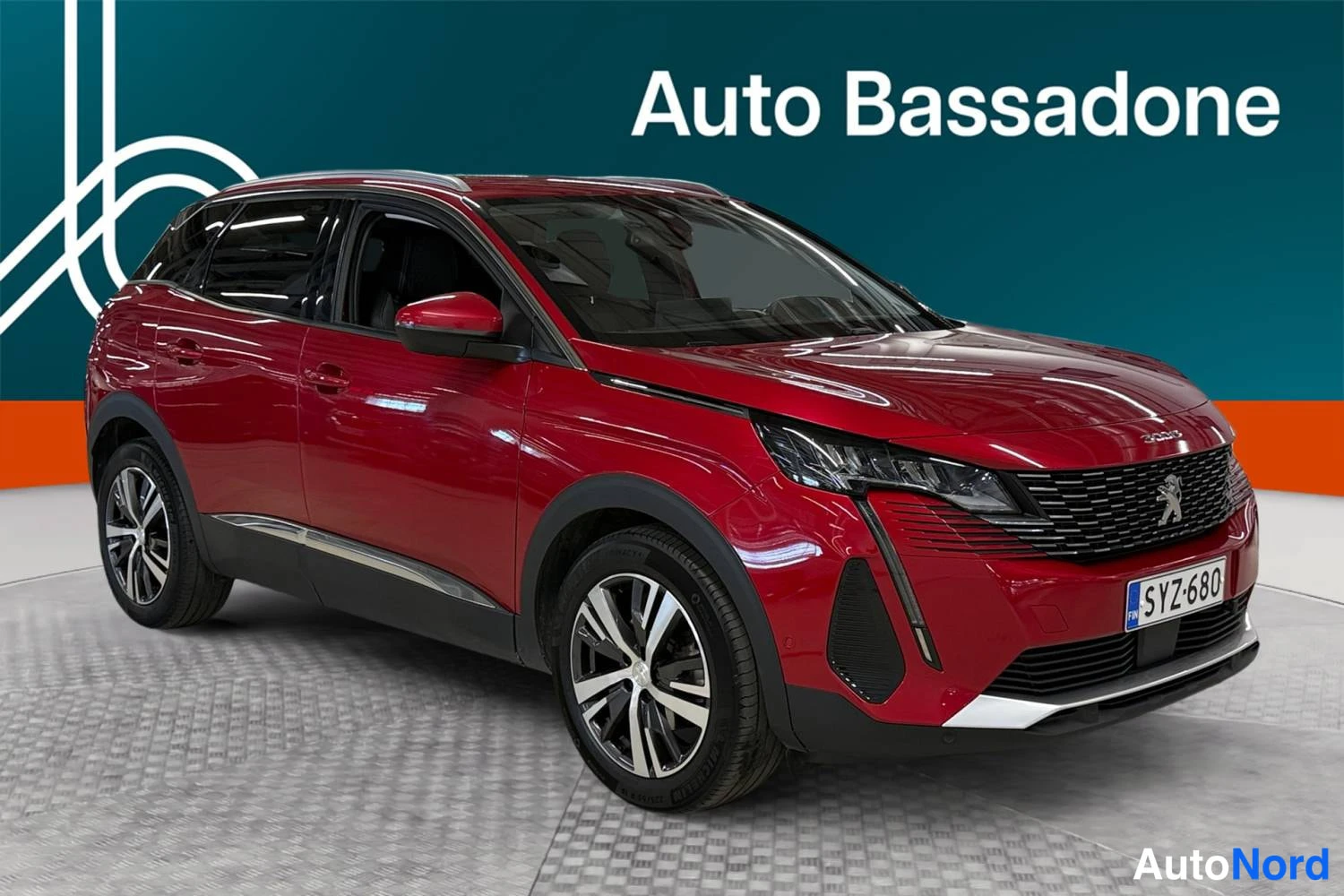 Punainen Peugeot 3008 2021, etuviisto, keula oikealle, kuva 3