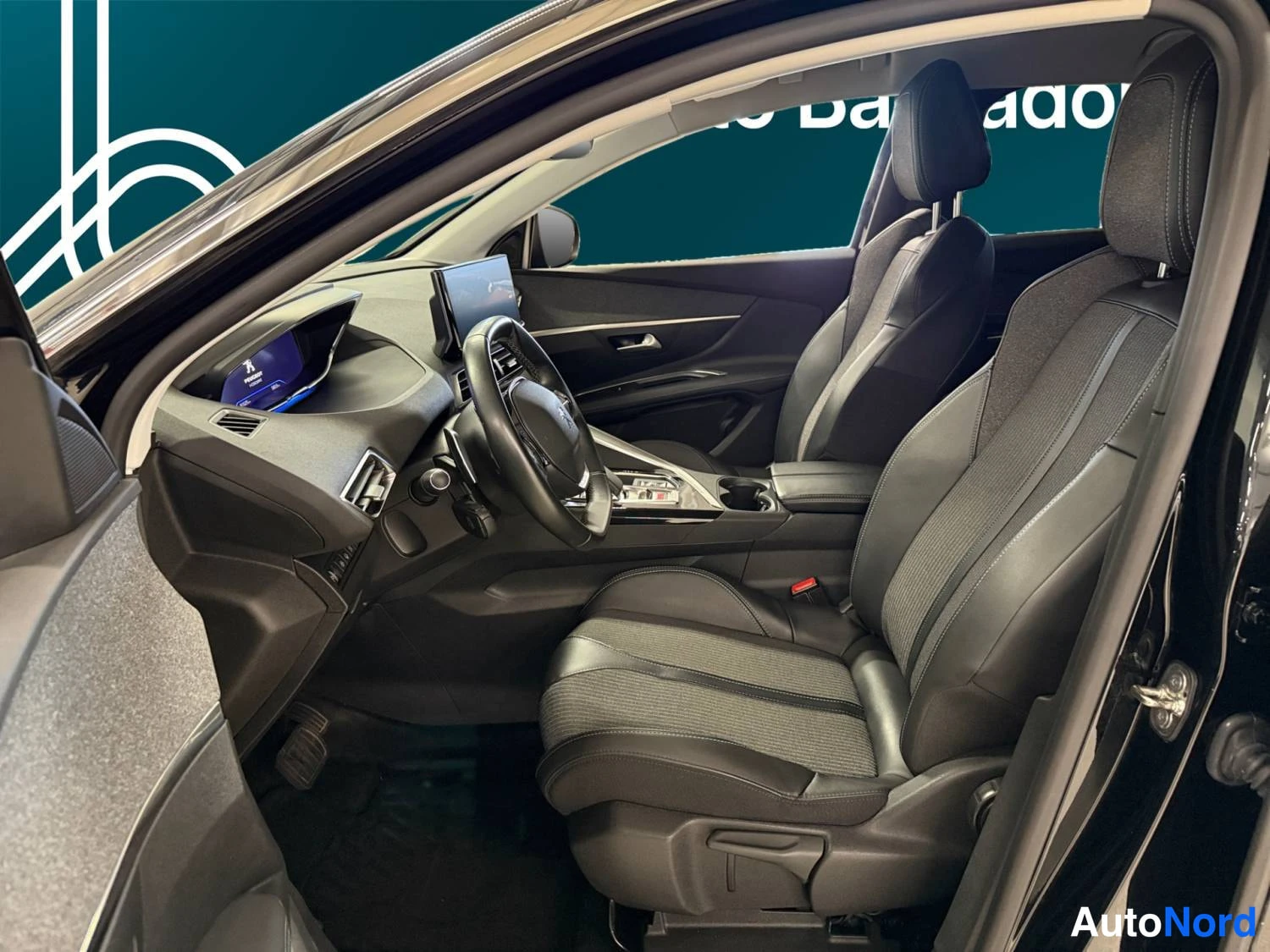 Musta Peugeot 3008 2021, kuva 9