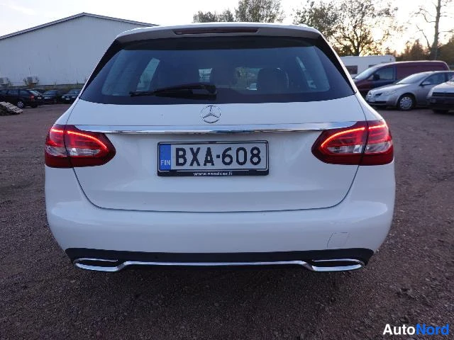 Valkoinen Mercedes-Benz 220 CDI 2016, takaa, kuva 15