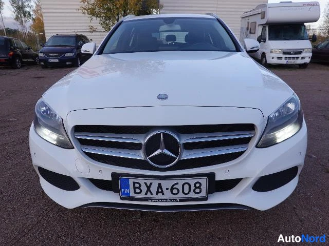 Valkoinen Mercedes-Benz 220 CDI 2016, edestä, kuva 9