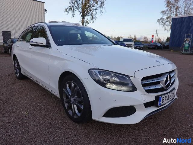 Valkoinen Mercedes-Benz 220 CDI 2016, etuviisto, keula oikealle, kuva 6