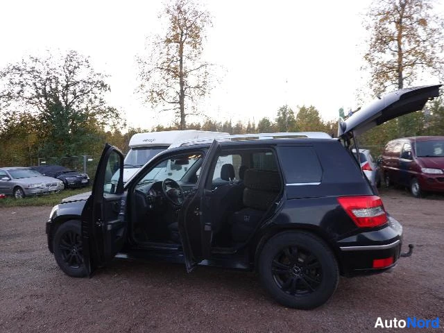 Vihreä Mercedes-Benz GLK 2010, kuva 40