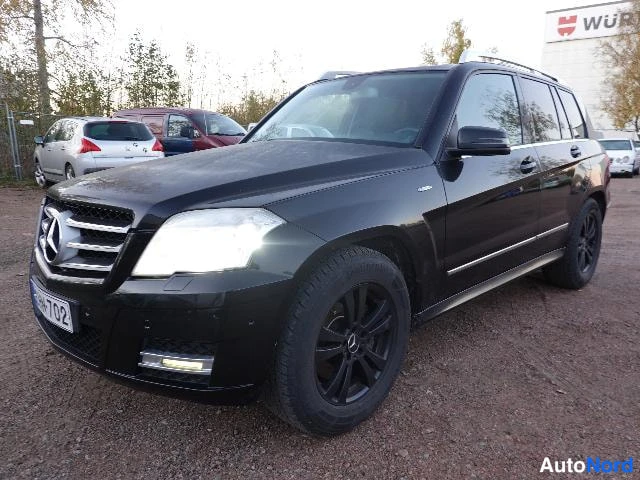 Vihreä Mercedes-Benz GLK 2010, kuva 20