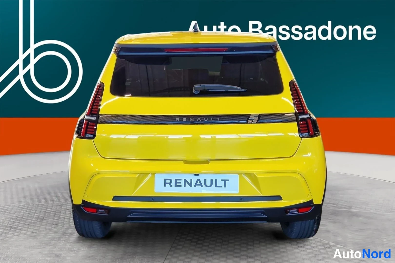 Keltainen Renault 5 E-Tech electric 2026, takaa, kuva 6