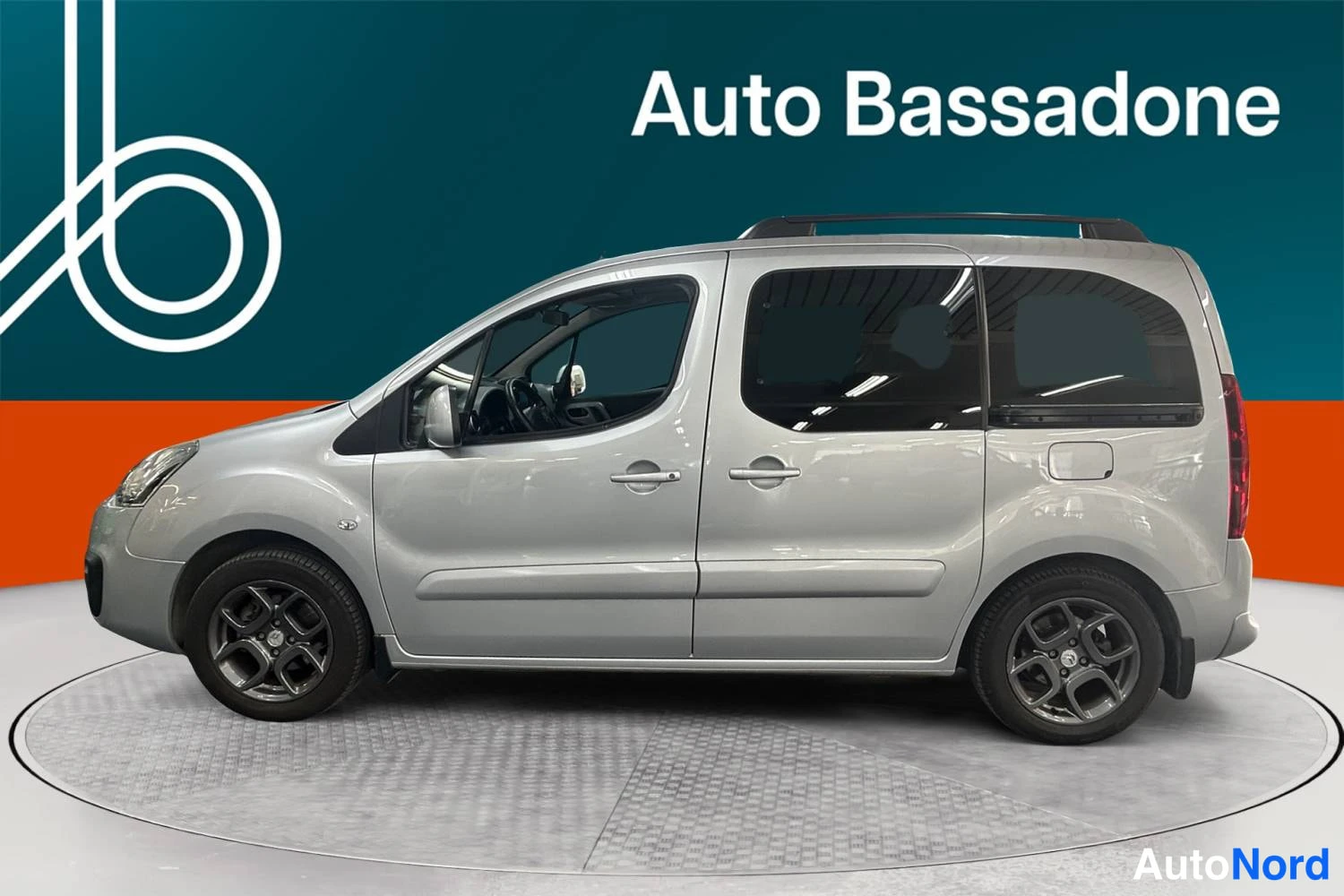 Hopea Citroen Berlingo 2017, sivulta, kuva 5