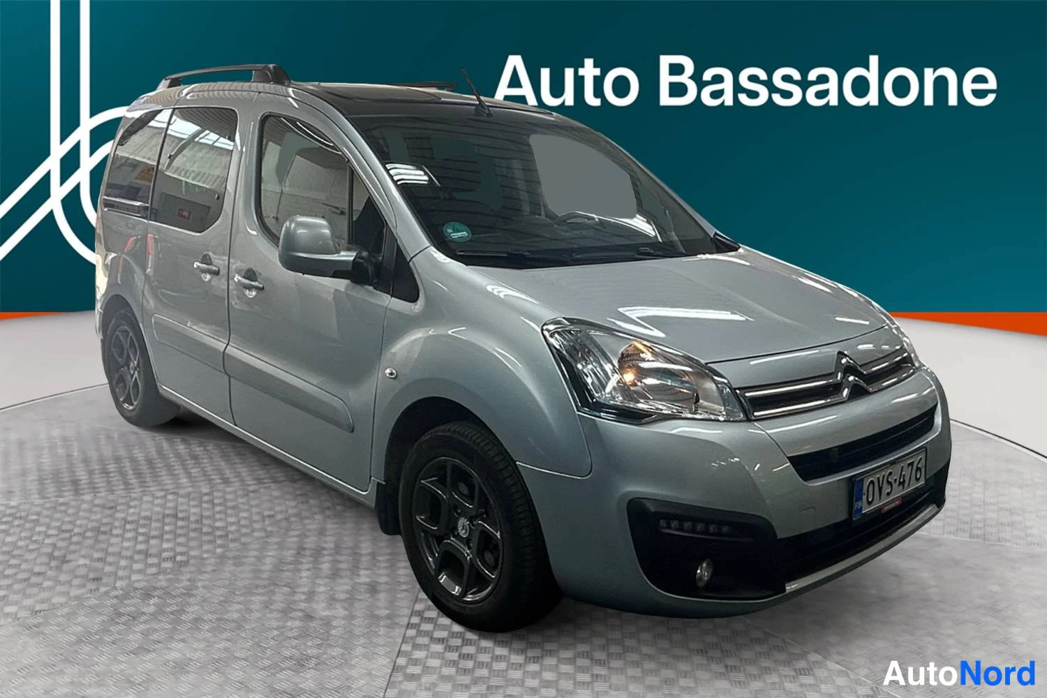 Hopea Citroen Berlingo 2017, etuviisto, keula oikealle, kuva 3