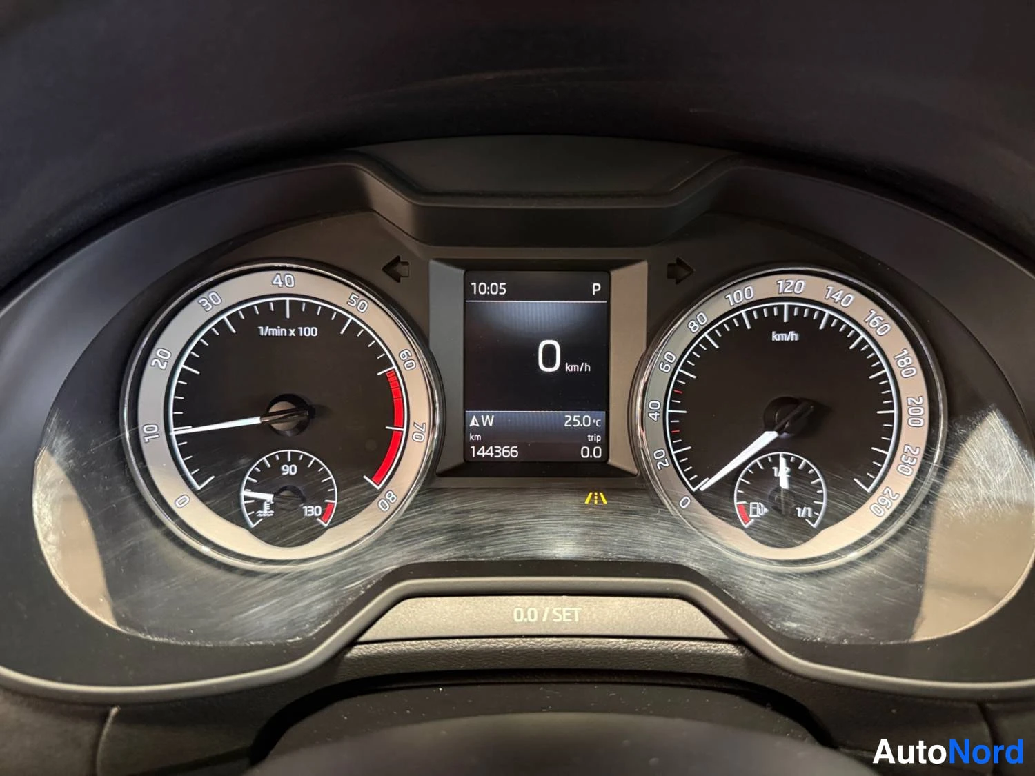 Punainen Skoda Octavia 2019, kuva 29