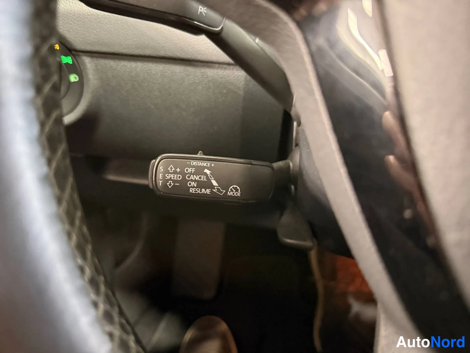 Punainen Skoda Octavia 2019, kuva 18