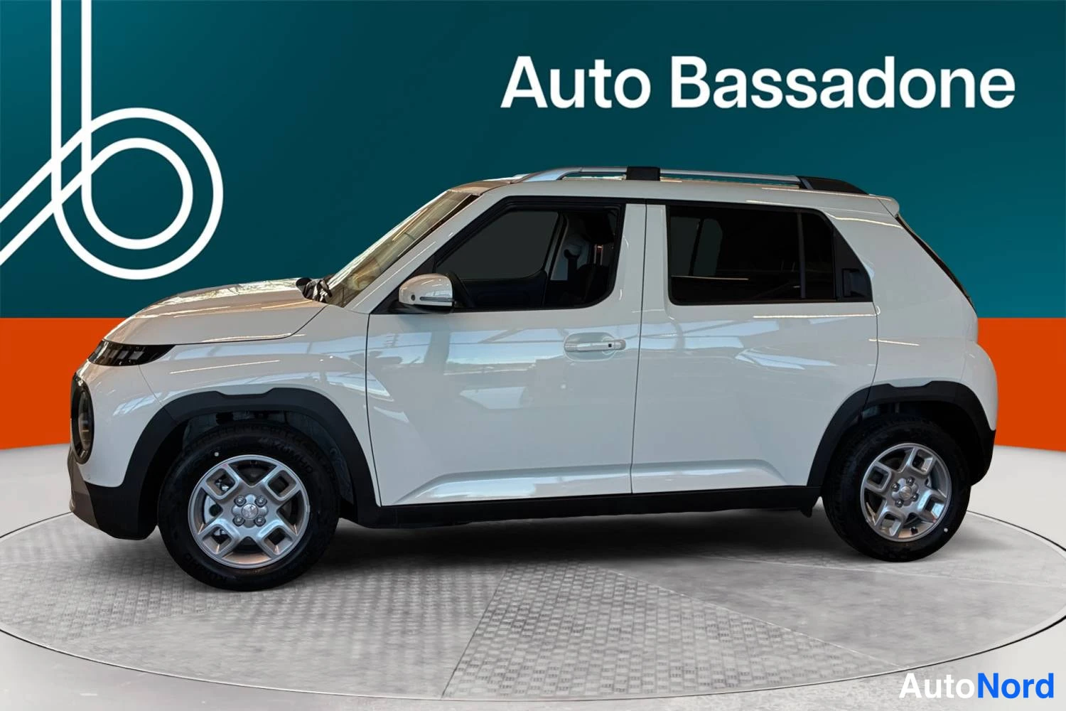 Valkoinen Hyundai Inster 2026, sivulta, kuva 5