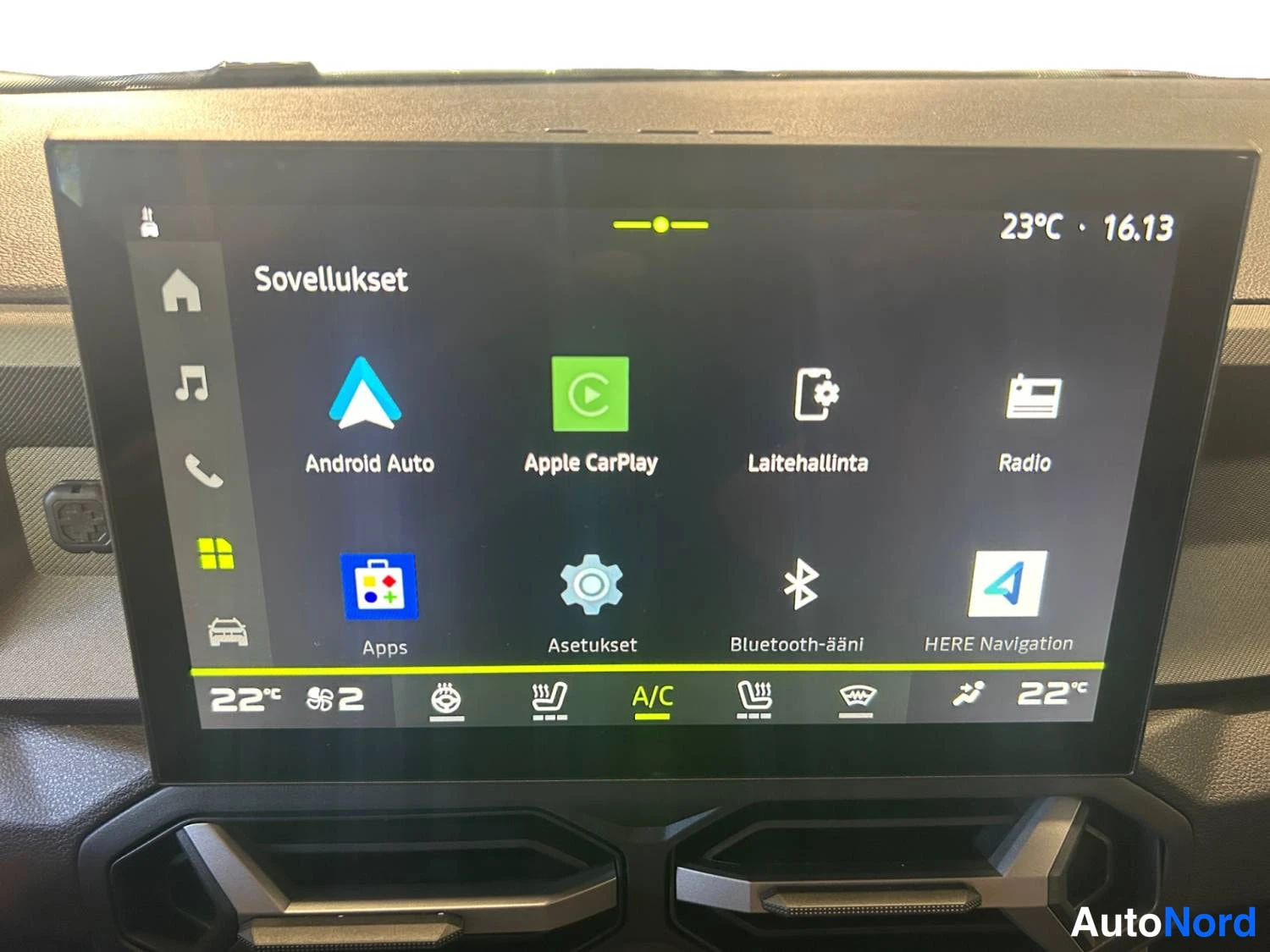 Beige Dacia Bigster 2025, photo 13