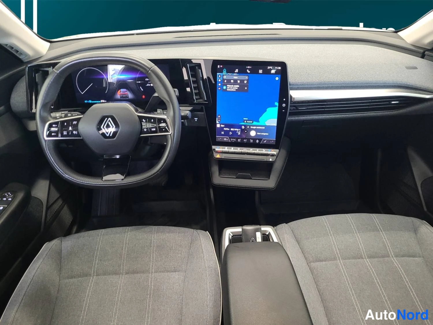 Valkoinen Renault Megane E-Tech electric 2024, kuva 10