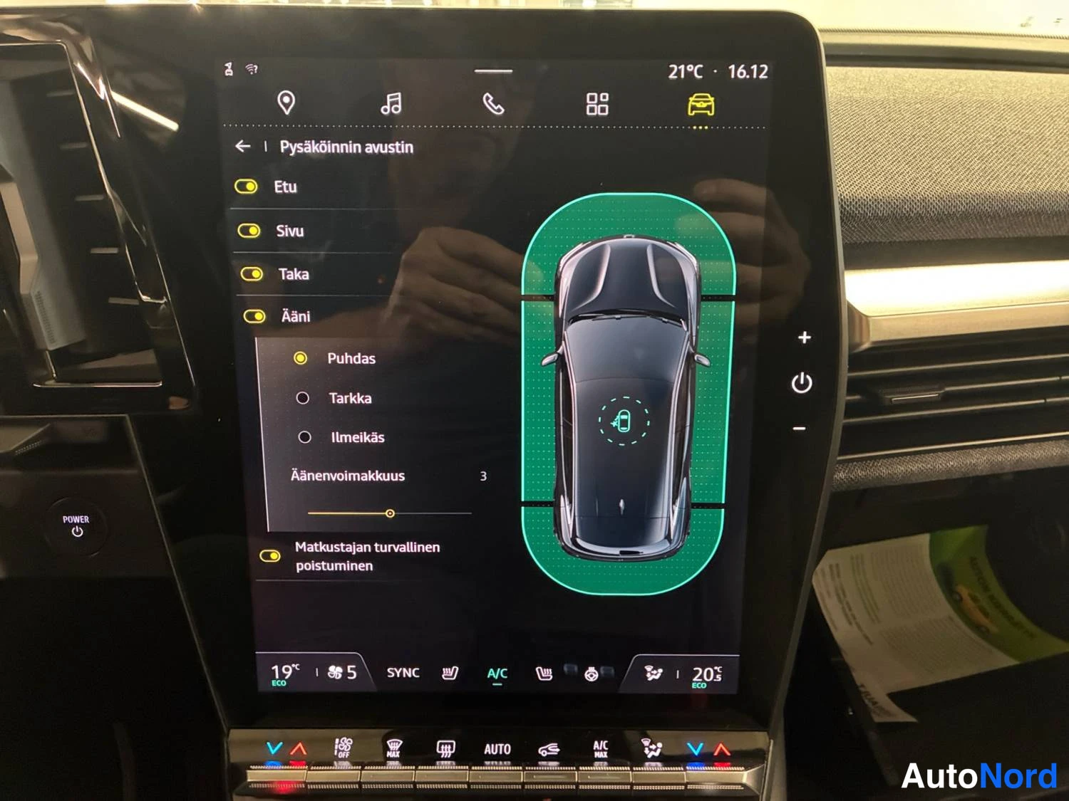 Musta Renault Megane E-Tech electric 2023, kuva 31