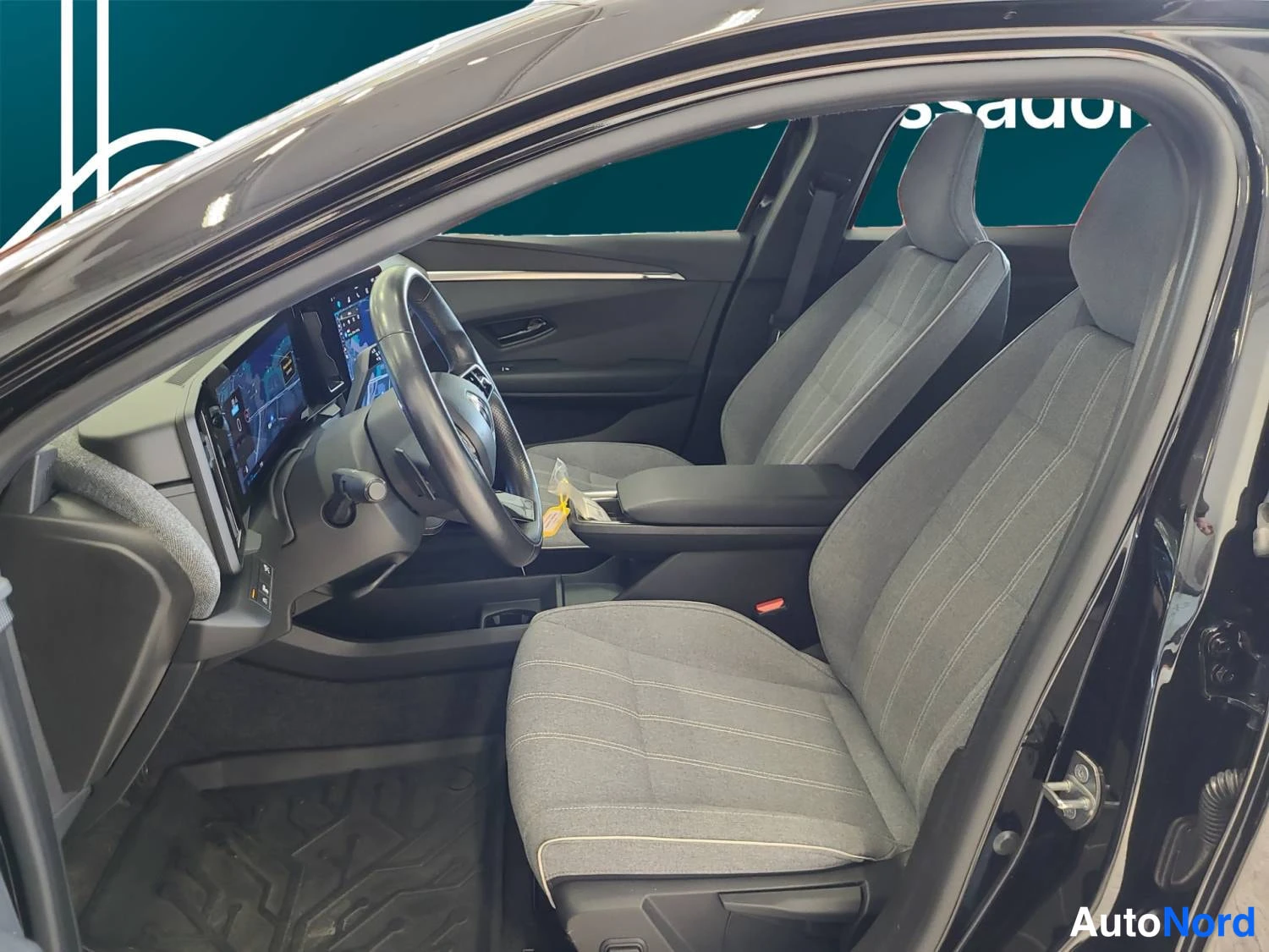 Musta Renault Megane E-Tech electric 2023, kuva 9