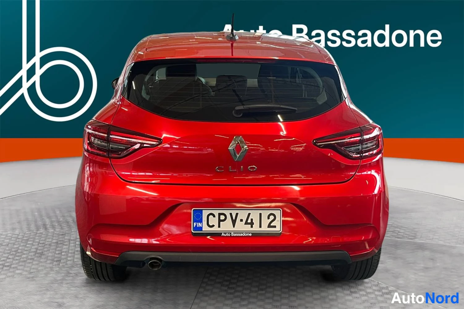 Punainen Renault Clio 2022, takaa, kuva 8