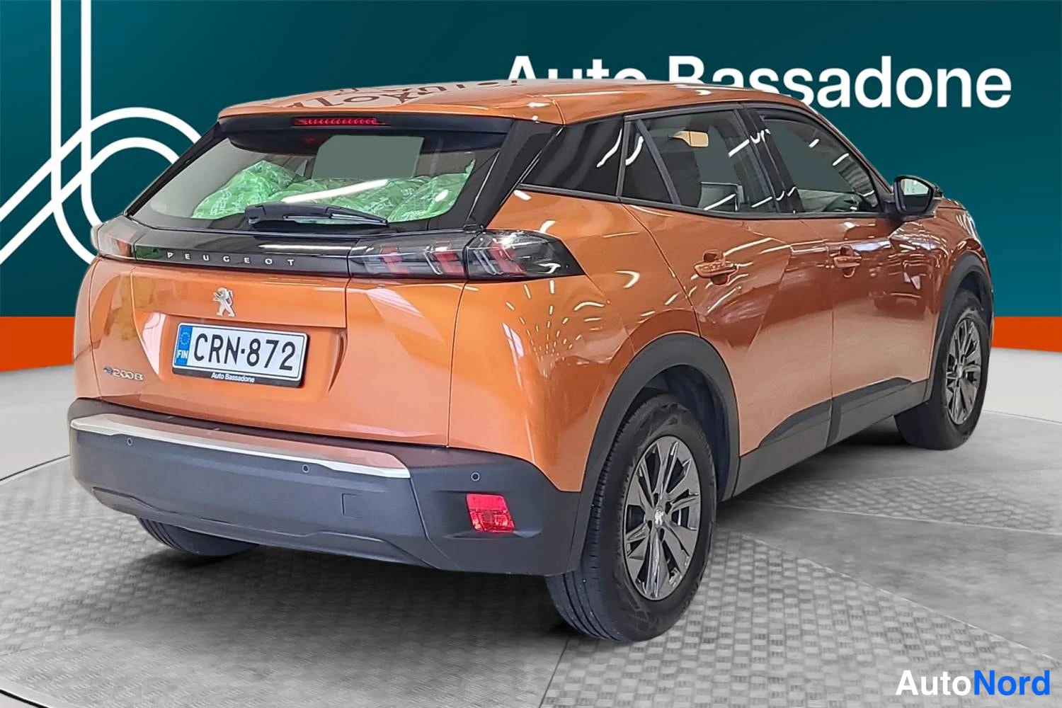 Oranssi Peugeot E-2008 2023, takaviisto, kuva 9