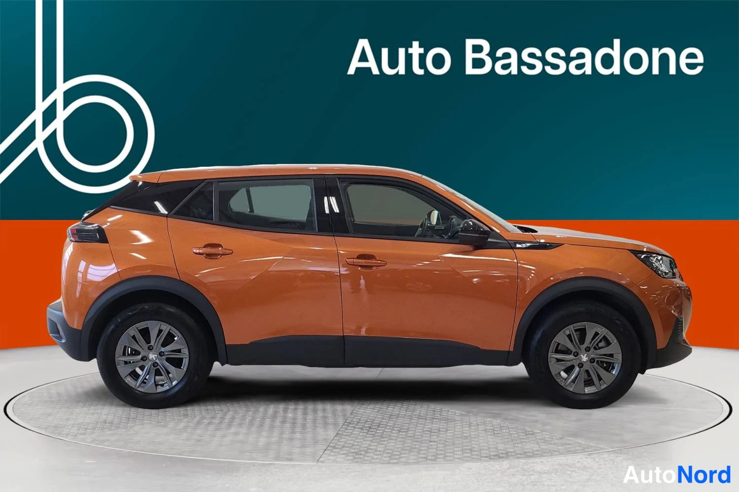 Oranssi Peugeot E-2008 2023, etuviisto, kuva 4