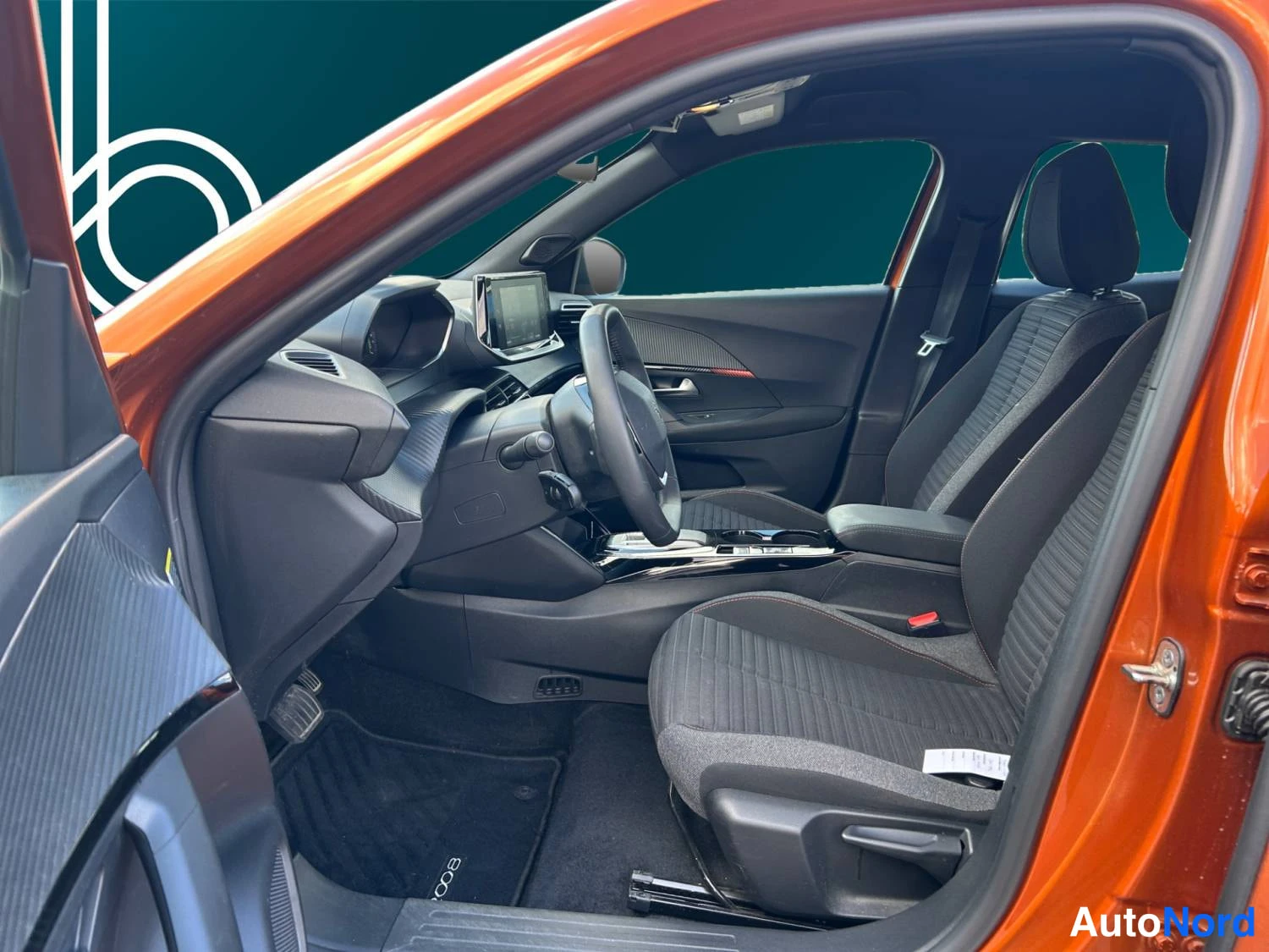 Oranssi Peugeot E-2008 2023, etuistuimet, kuva 9