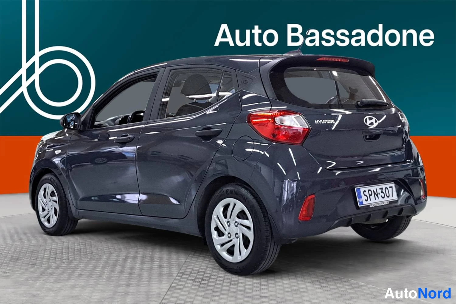 Harmaa Hyundai I10 2023, takaviisto, kuva 6