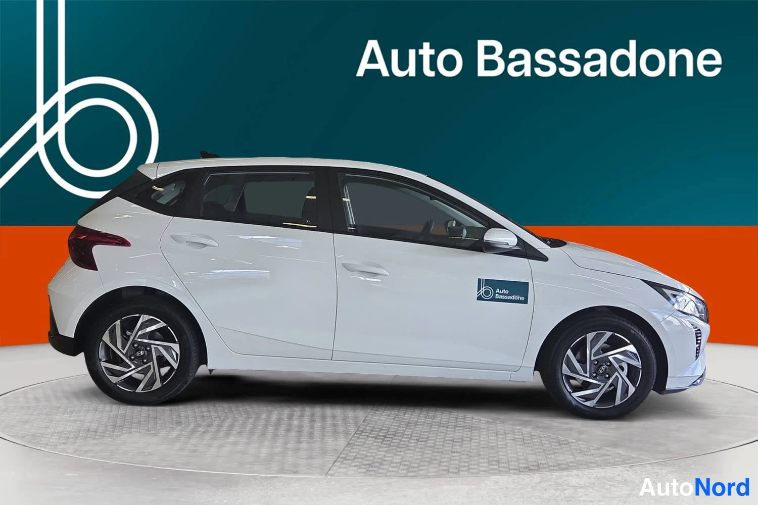 Valkoinen Hyundai I20 2026, sivulta, kuva 5