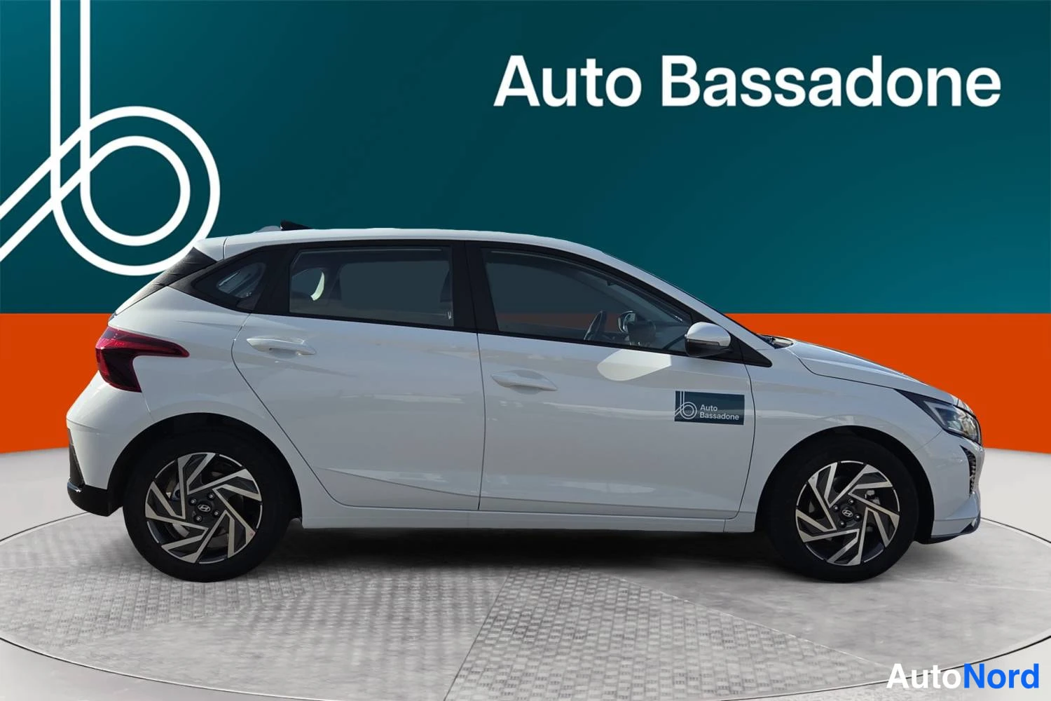Valkoinen Hyundai I20 2026, sivulta, kuva 5