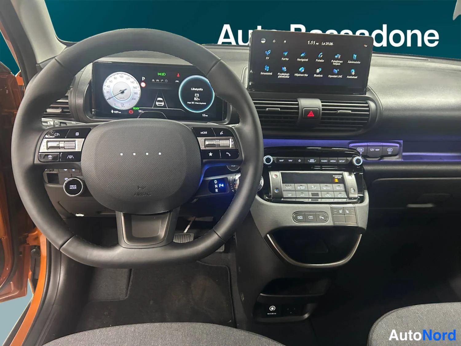 Oranssi Hyundai Inster 2026, kuva 11