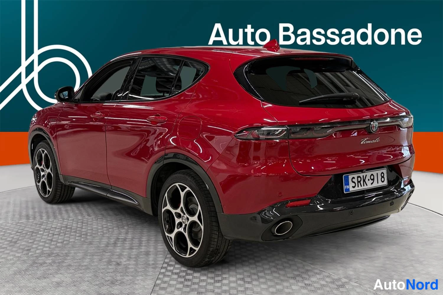 Punainen Alfa Romeo Tonale 2023, takaviisto, kuva 7