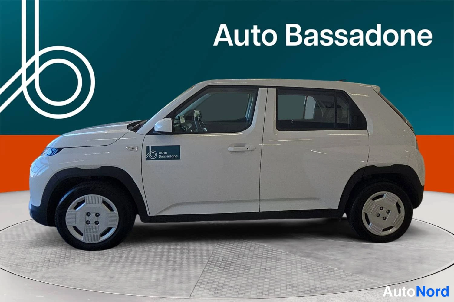 Valkoinen Hyundai Inster 2026, sivulta, kuva 5