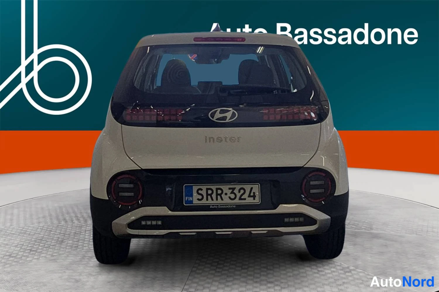 Valkoinen Hyundai Inster 2026, takaa, kuva 9