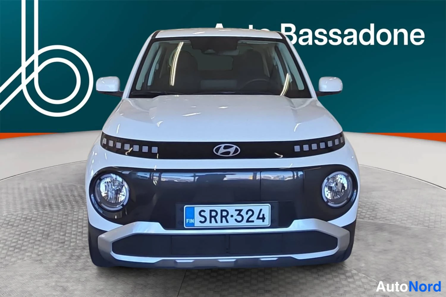Valkoinen Hyundai Inster 2026, edestä, kuva 4