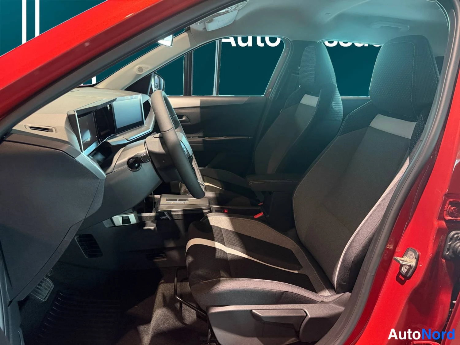Punainen Opel Frontera 2026, kuva 10