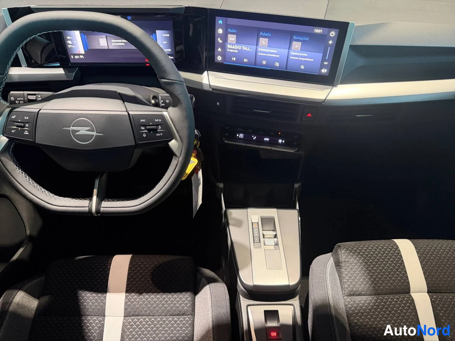 Punainen Opel Frontera 2026, kuva 11