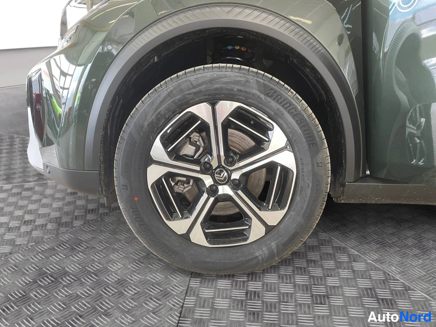Vihreä Citroen E-c3 aircross 2026, sivulta, kuva 6