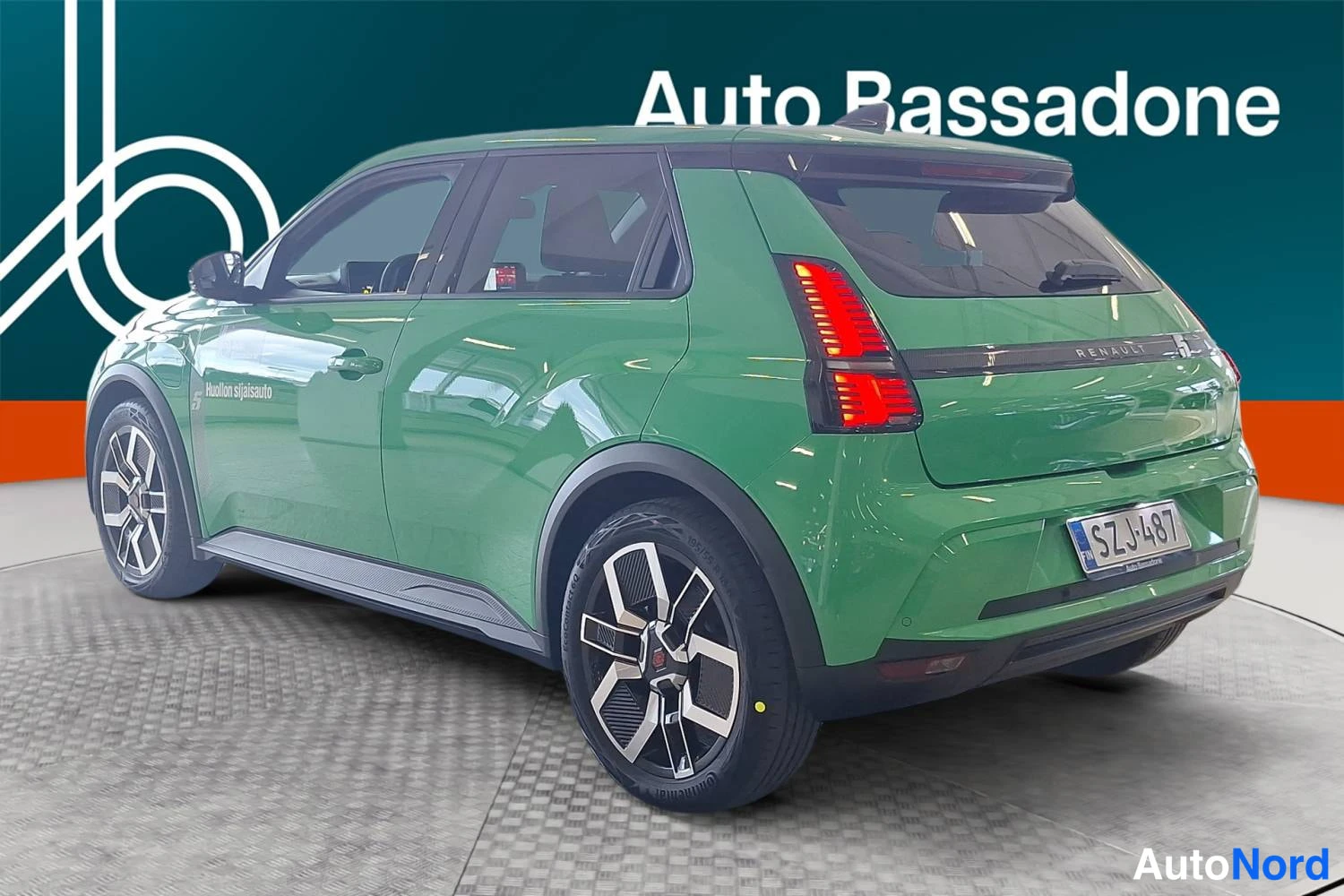 Vihreä Renault 5 E-Tech electric 2026, takaviisto, kuva 6