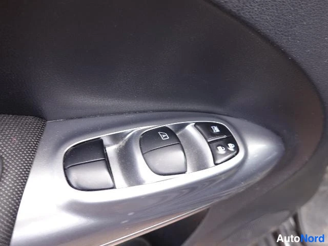 Musta Nissan Juke 2011, yksityiskohta, kuva 26