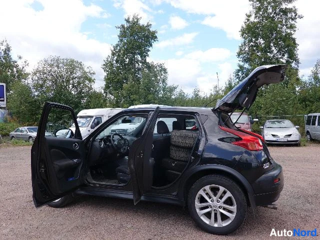 Musta Nissan Juke 2011, takaviisto, kuva 14
