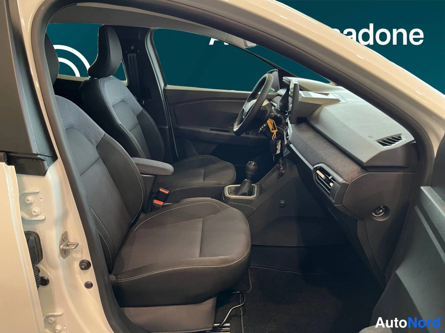 Valkoinen Dacia Sandero 2026, kuva 16