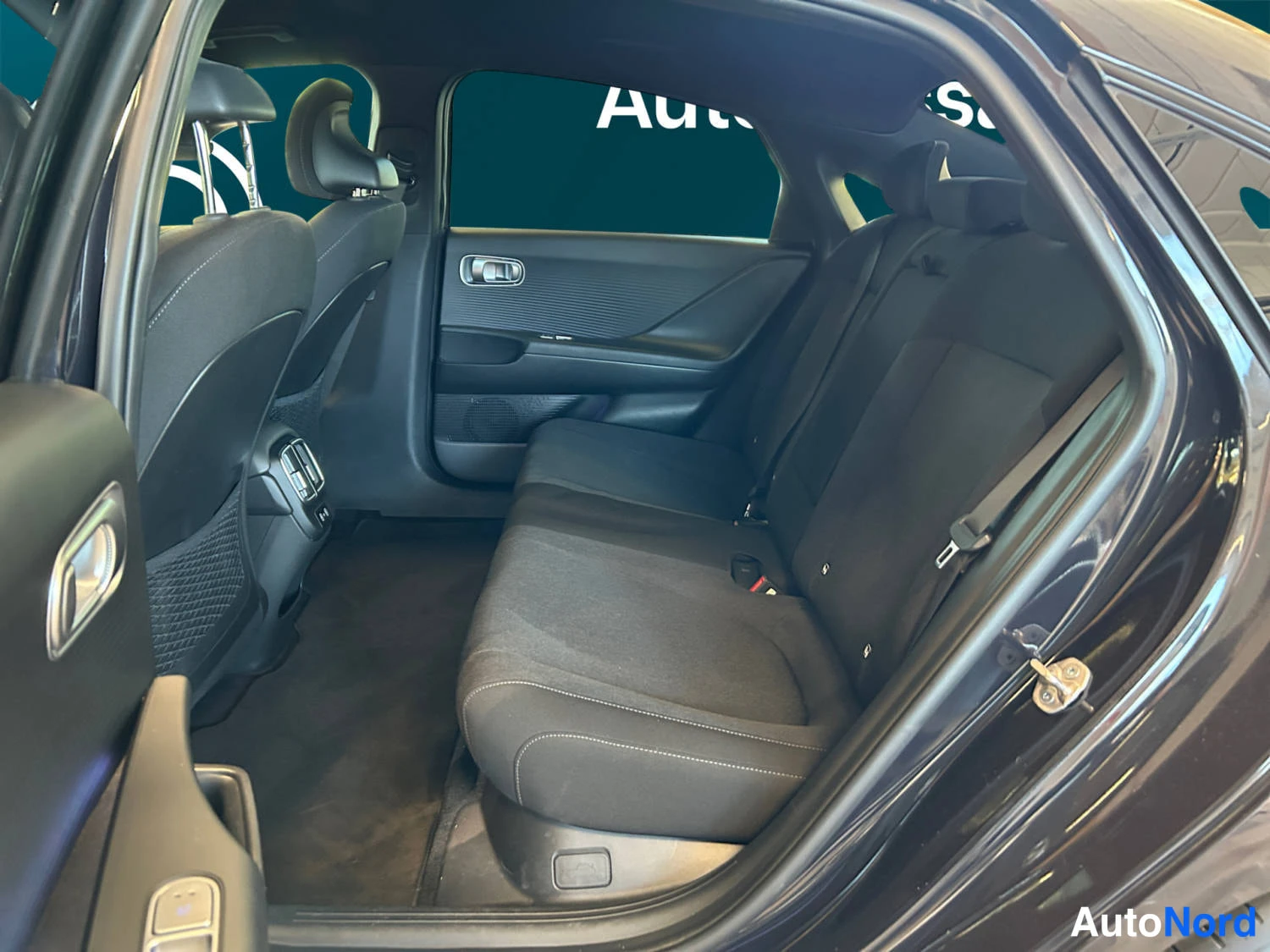 Musta Hyundai Ioniq 6 2025, kuva 14