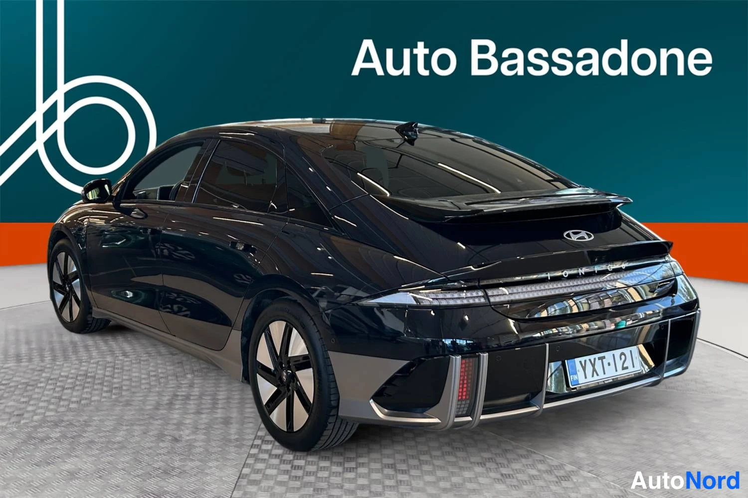 Musta Hyundai Ioniq 6 2025, takaviisto, kuva 8