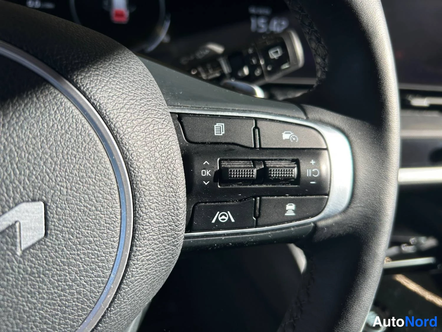 Valkoinen Kia Sportage 2024, kuva 18