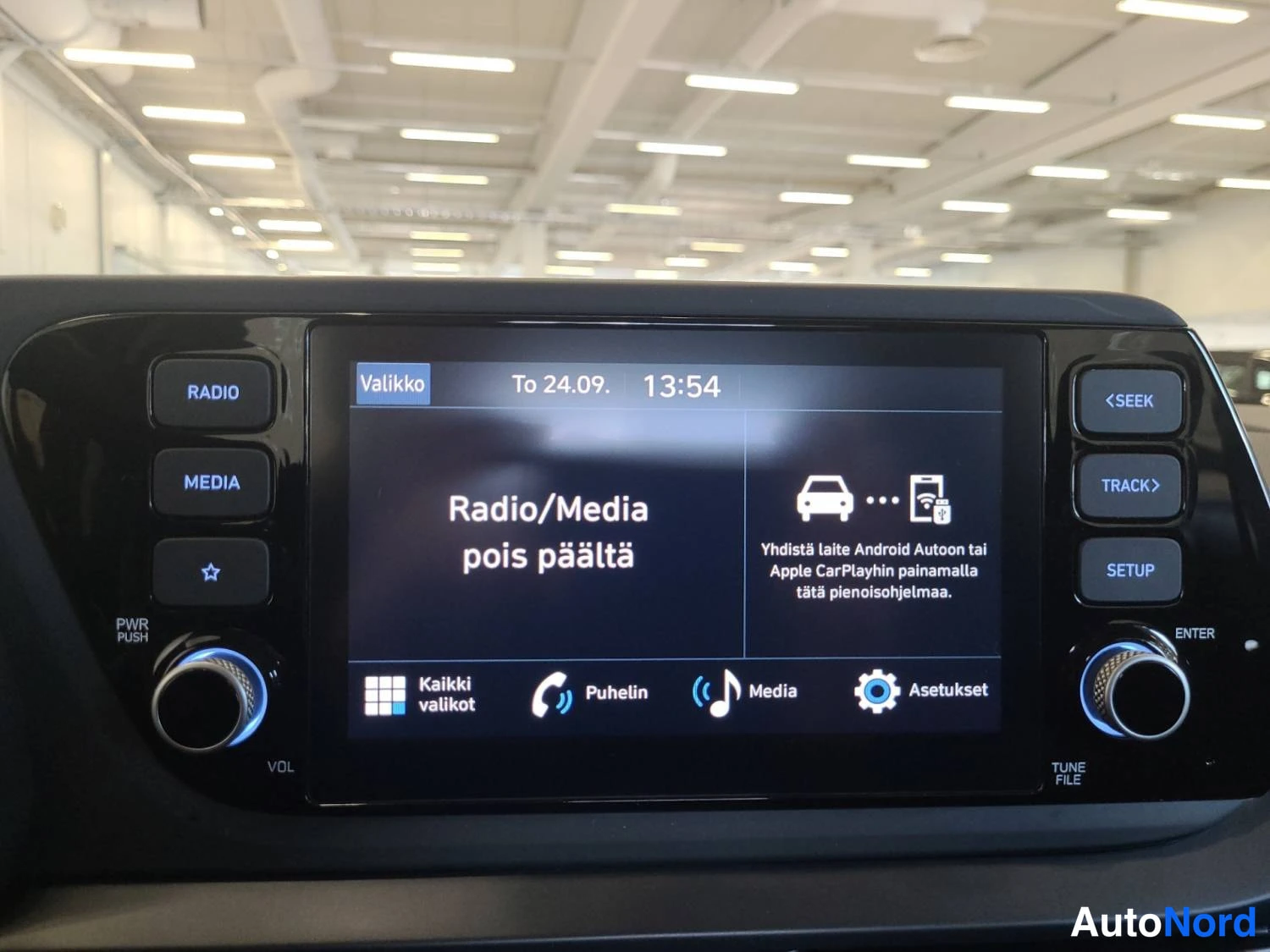 Red Hyundai I20 2024, photo 16