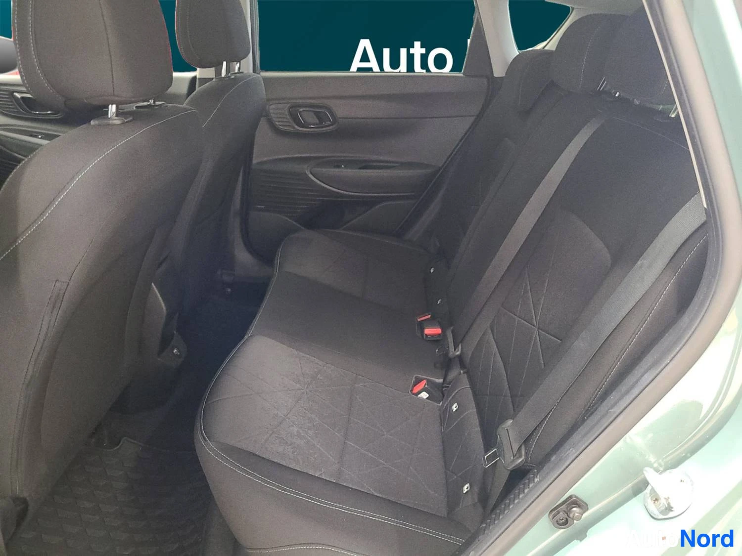 Harmaa Hyundai Bayon 2021, kuva 26