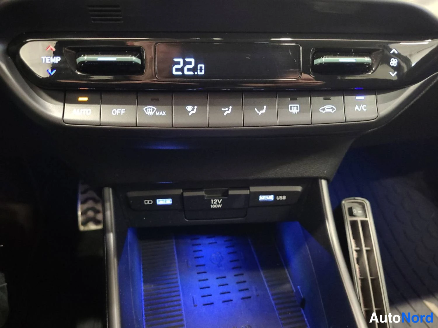 Harmaa Hyundai Bayon 2021, kuva 18