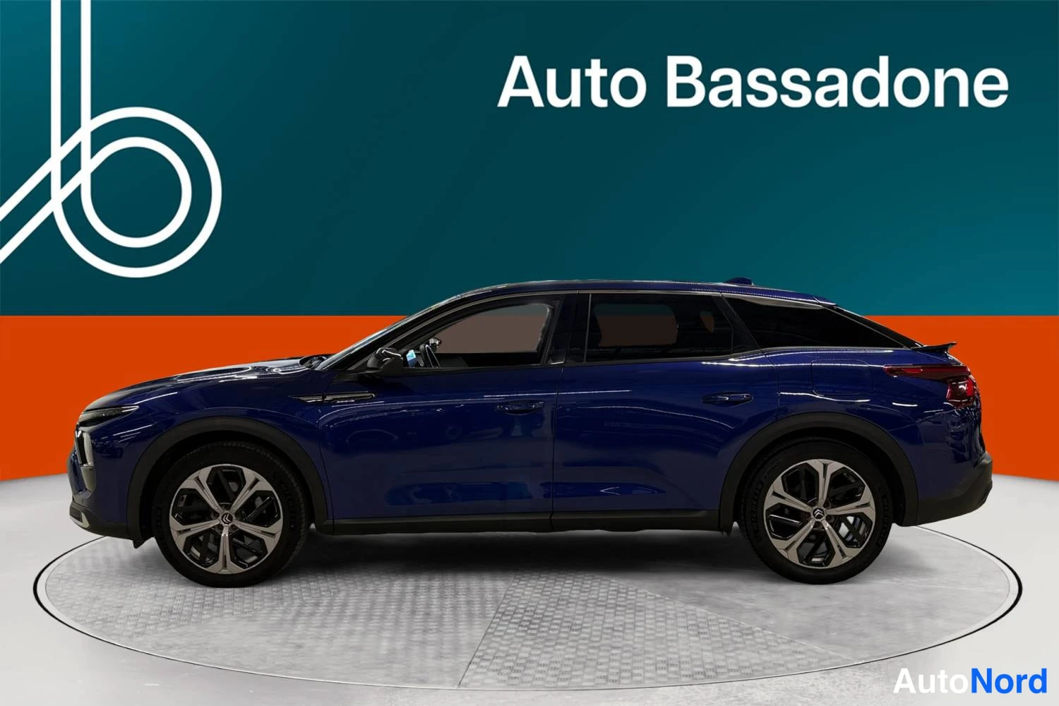 Sininen Citroen C5 x 2022, sivulta, kuva 5